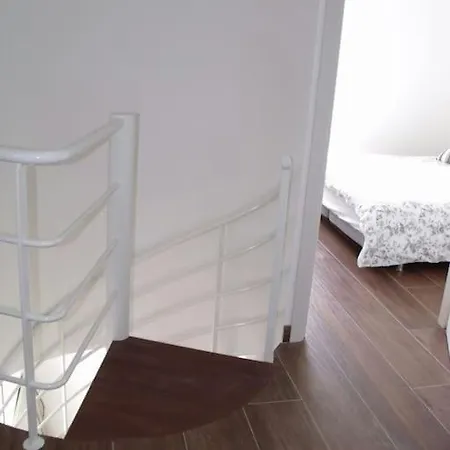 Apartment T3 Climatise, Au Centre De Calvi, A 150m De La Plages