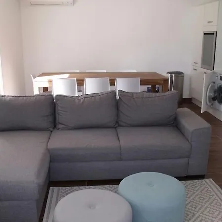 Apartment T3 Climatise, Au Centre De Calvi, A 150m De La Plages *